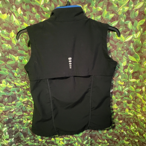 Nike Black and Blue Zip-Up Vest - Picture 2 of 4